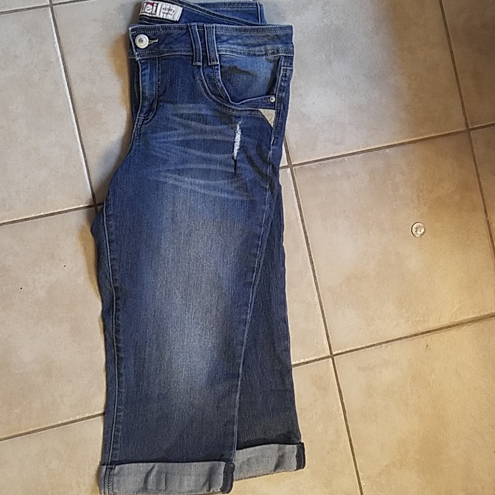 Lei capris